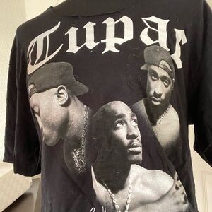 Cutoff Tupac Graphic T-Shirt